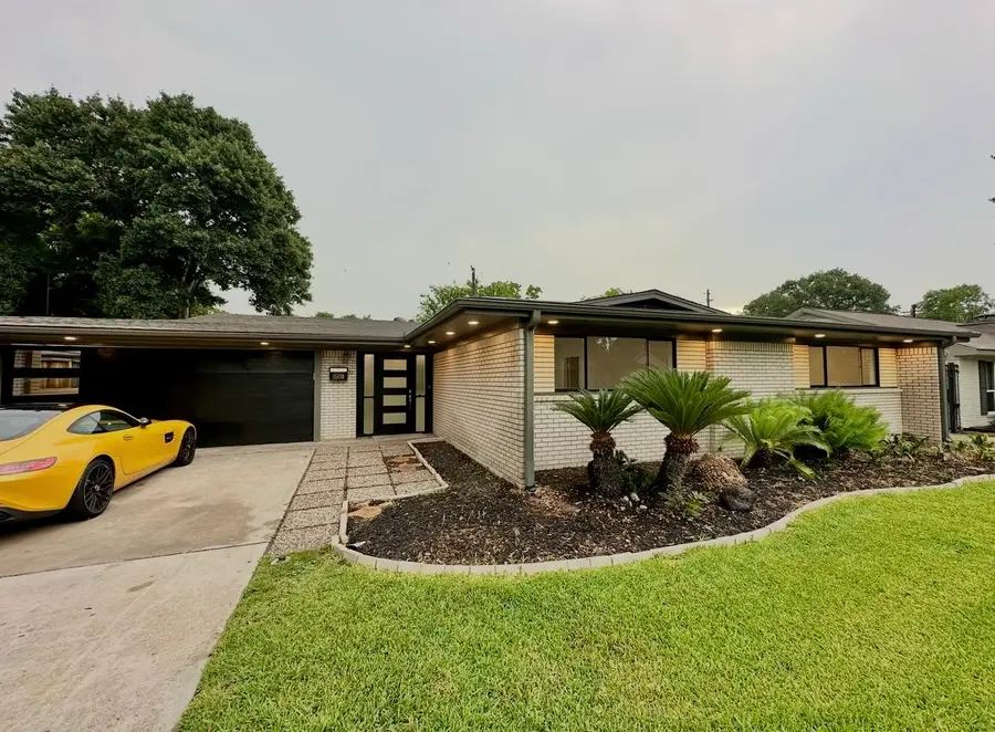 5450 Ariel Street, Houston, TX 77096 - #2
