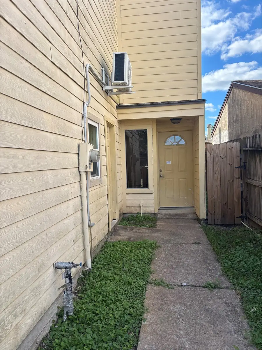 7824 Windward Passage Street, Houston, TX 77072 - Image #2