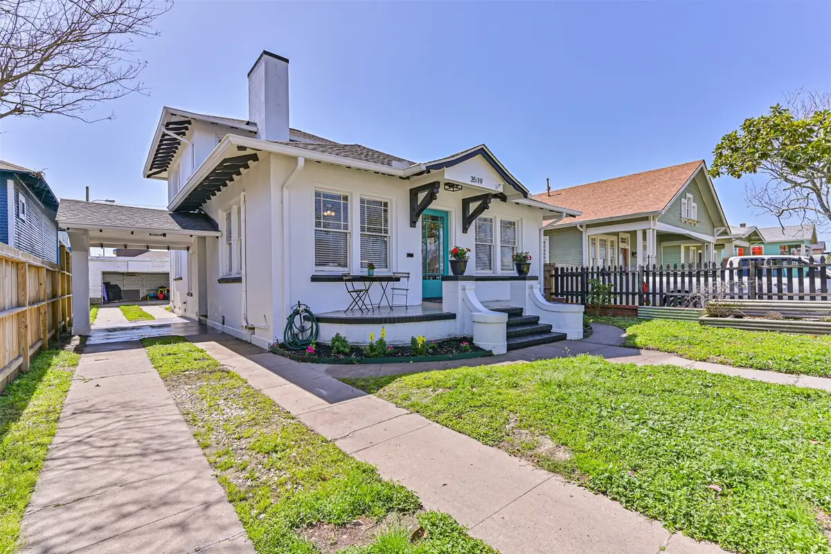 3519 Avenue R 1/2, Galveston, TX 77550 - Image #1