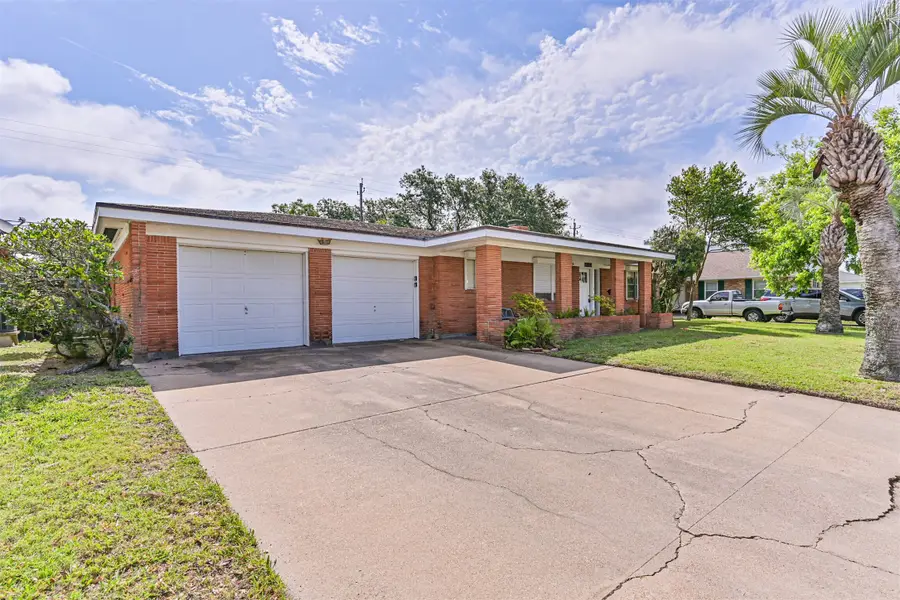 2920 Heron Drive, Galveston, TX 77551 - #2