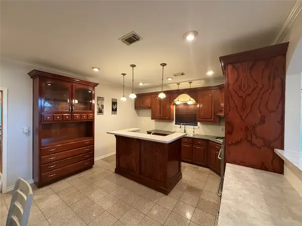 512 Bertloma Street, Pasadena, TX 77502