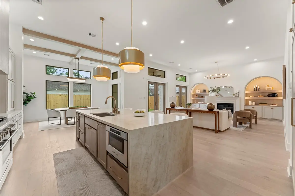 710 E 18th Street, Houston, TX 77008 - Image #1