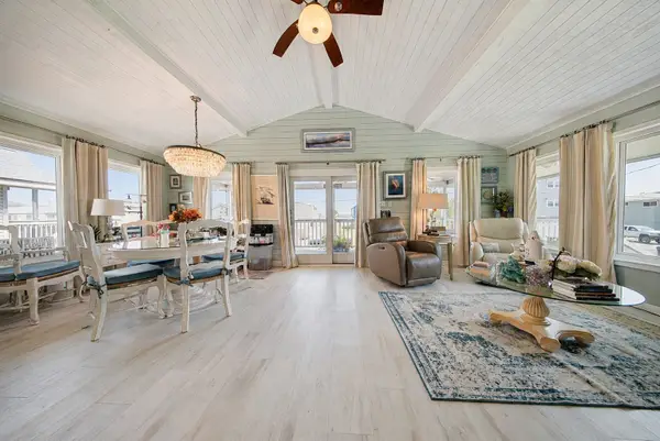 13026 John Reynolds Road, Galveston, TX 77554