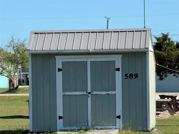 589 Swallow Drive, Palacios, TX 77465