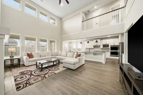 702 Hooks Trail, League City, TX 77573