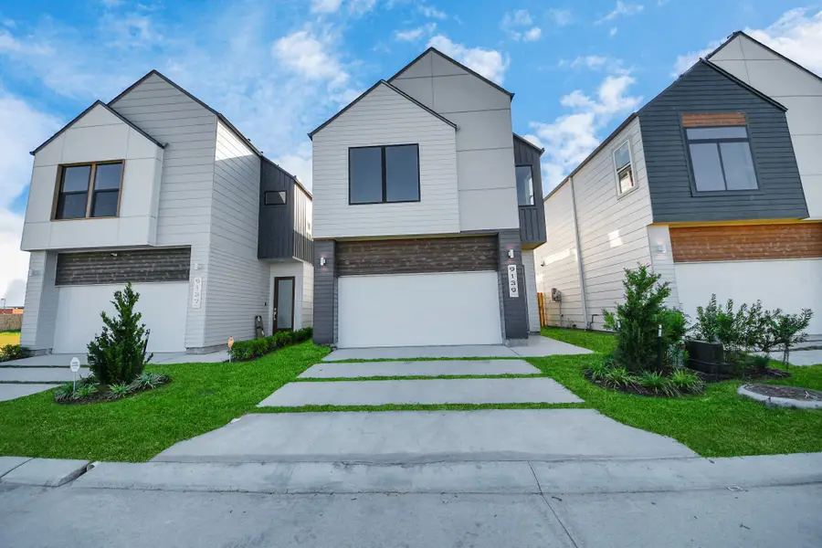 9146 Besos Lane, Houston, TX 77051 - Image #3