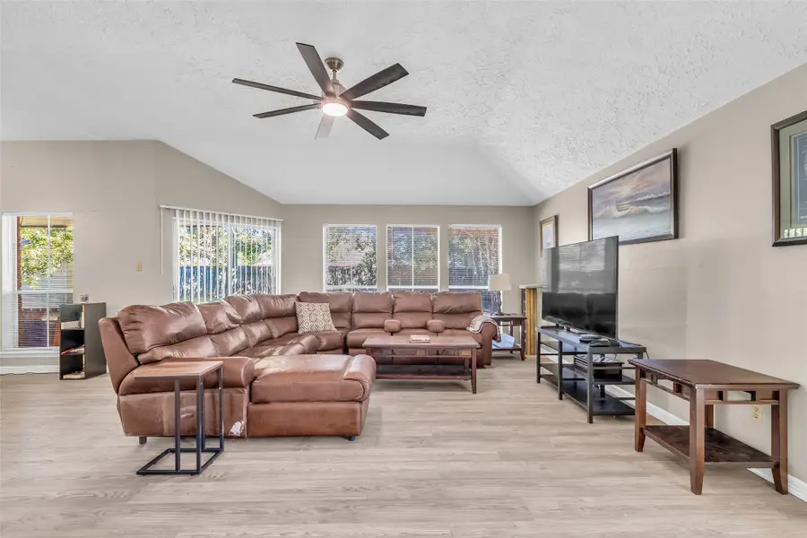 13707 Eastbourne Drive, Houston, TX 77034 - Image #3