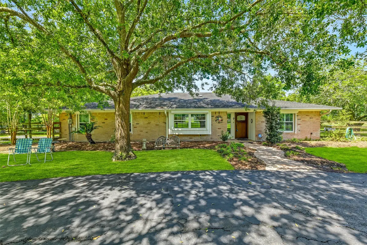 13320 County Road 184, Alvin, TX 77511 - #1