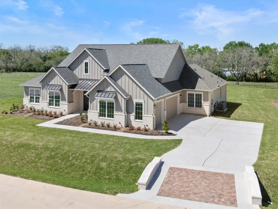 226 Hydrangea Drive, Smithville, TX 78957 - #2