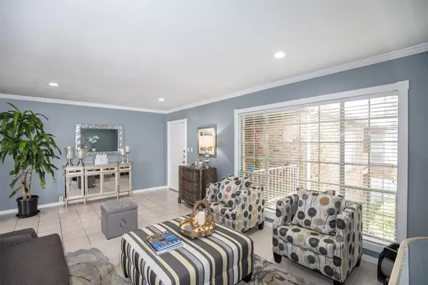 2101 Fountain View Drive #80, Houston, TX 77057