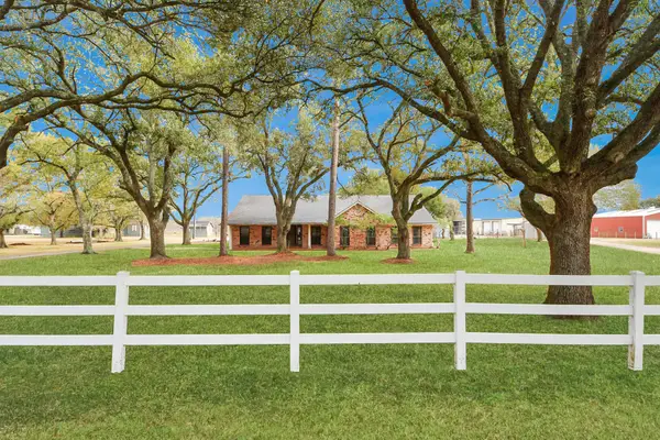 17115 County Road 831, Pearland, TX 77584