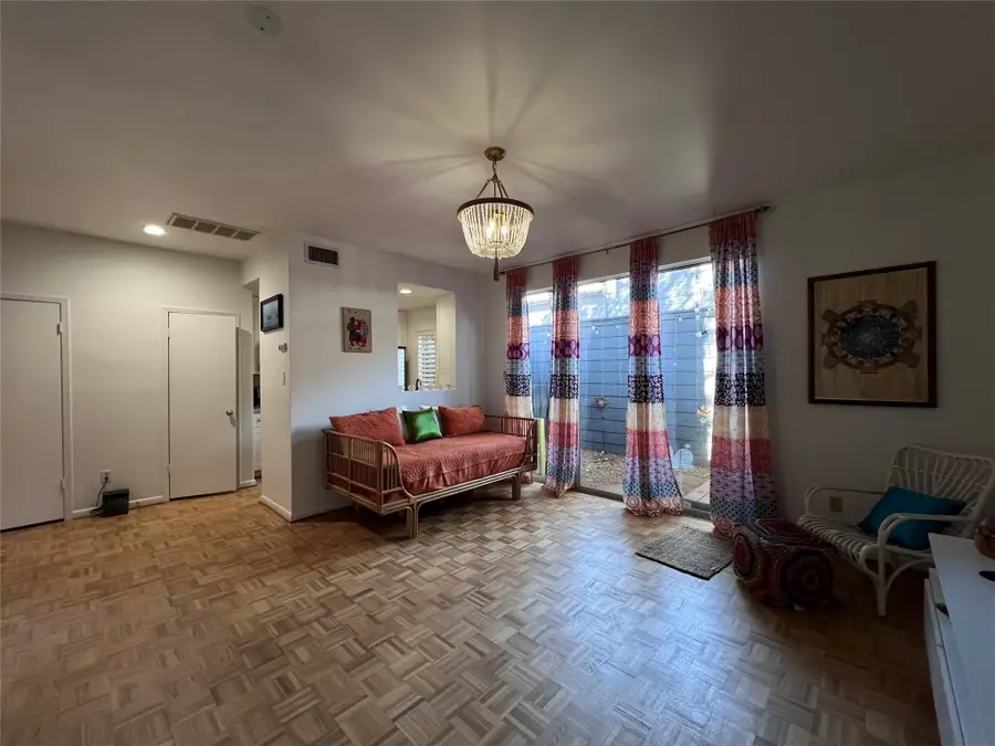 2100 Commonwealth Street #L, Houston, TX 77006 - #3