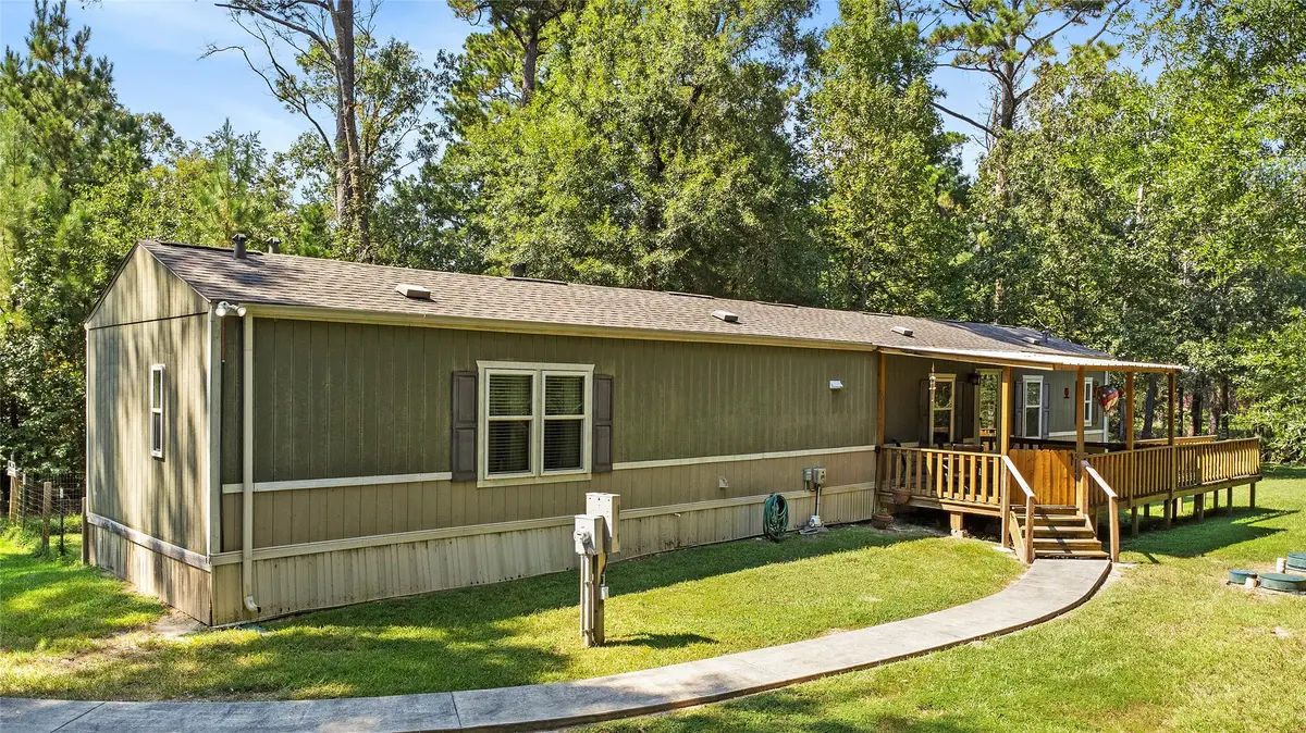 375 Chestnut Bend, Huntsville, TX 77320 - #1