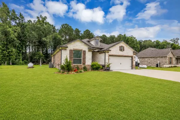 1295 Road 66112, Dayton, TX 77535