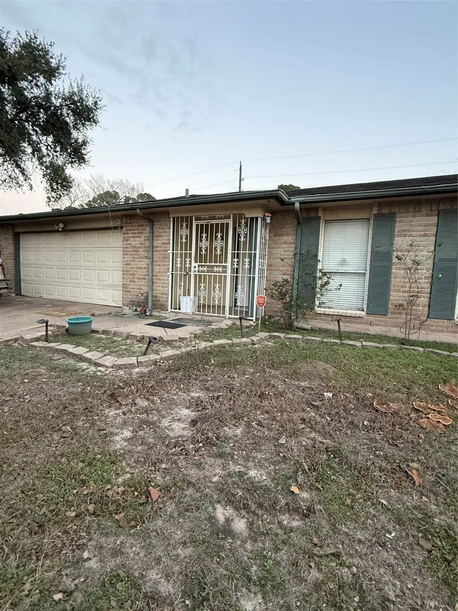 8014 Streamside Drive, Houston, TX 77088 - Image #2