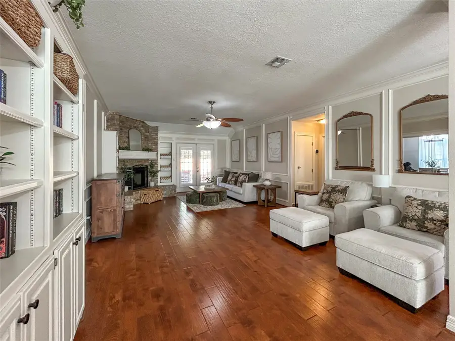 51 Orchid Court, Lake Jackson, TX 77566 - Image #2