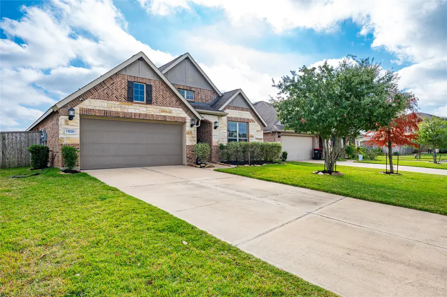 13726 Madera Bend Lane, Rosharon, TX 77583 - Image #3