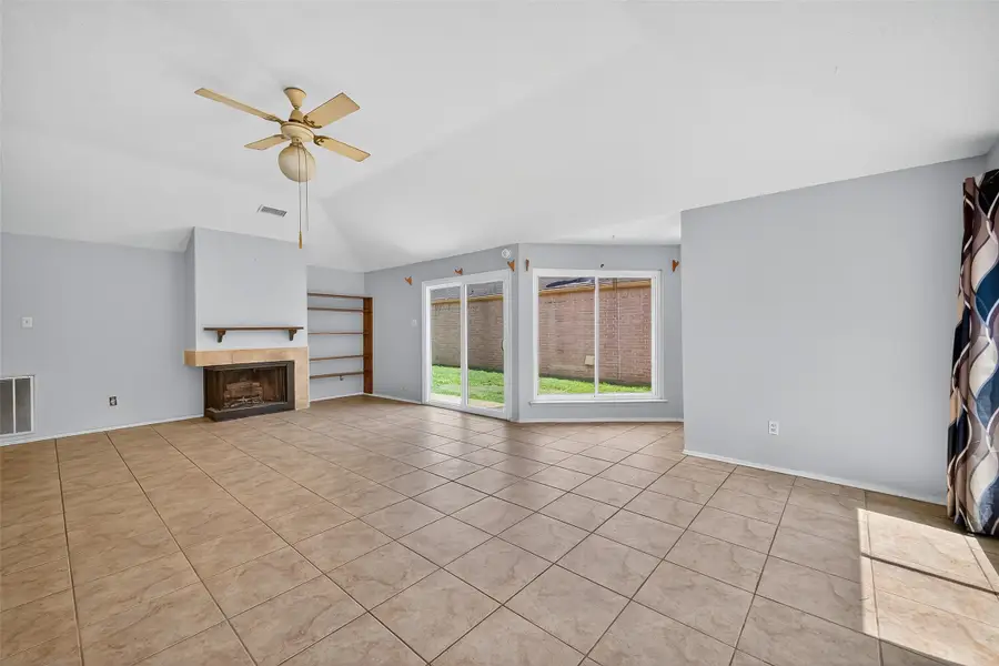 15818 Alta Mar Drive, Houston, TX 77083 - Image #3