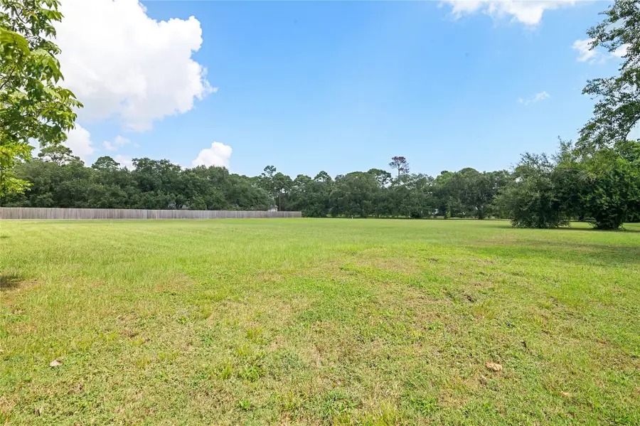 8 Middleton Street, Bacliff, TX 77518 - #3