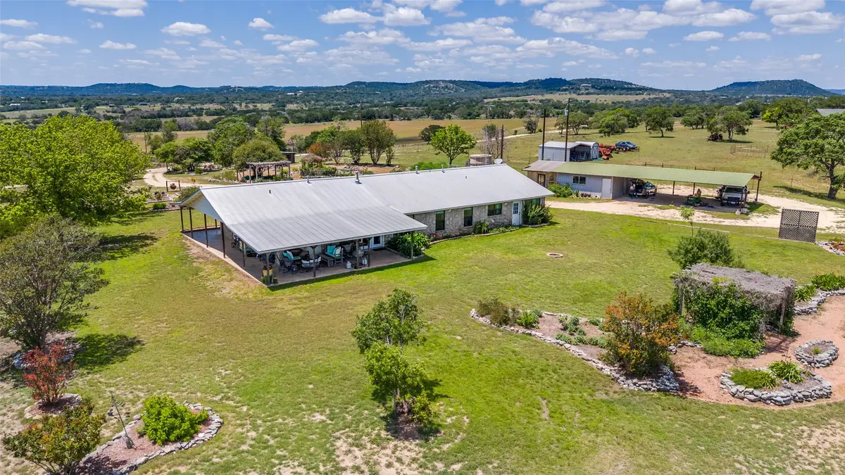 369b Sakewitz, Comfort, TX 78013 - #1