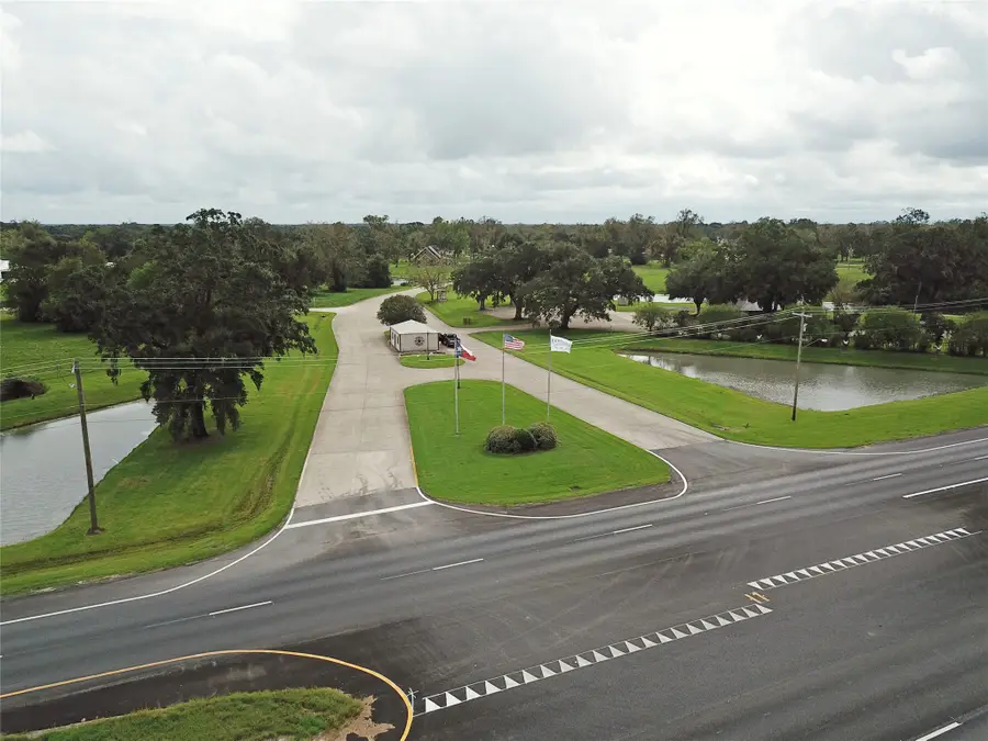 113 Pony Trail, Angleton, TX 77515 - #3