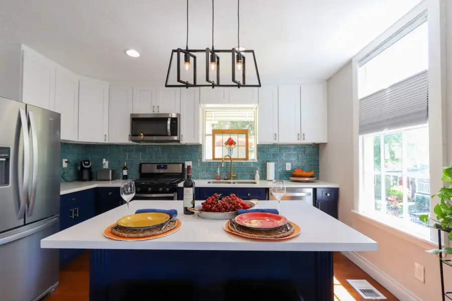 2015 Avenue L, Galveston, TX 77550 - #3