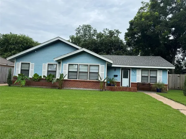 509 23rd Avenue N, Texas City, TX 77590