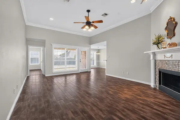 3743 Essen Loop, College Station, TX 77845