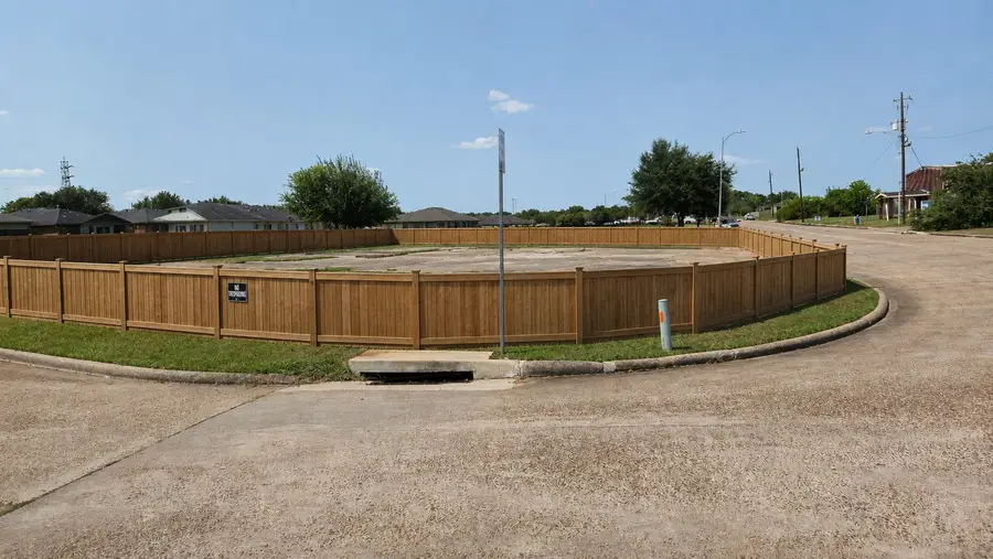 5258 Park Village Drive, Houston, TX 77048 - #3