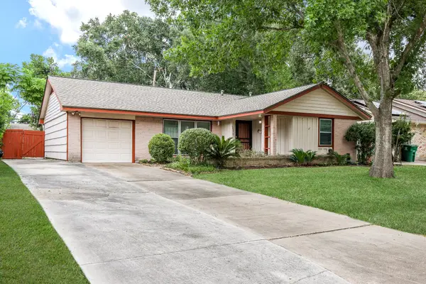 6834 Hendon Lane, Houston, TX 77074