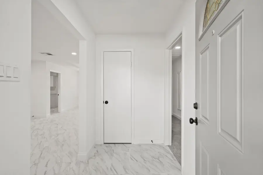 15150 Dogwood Tree Street, Houston, TX 77060 - Image #3