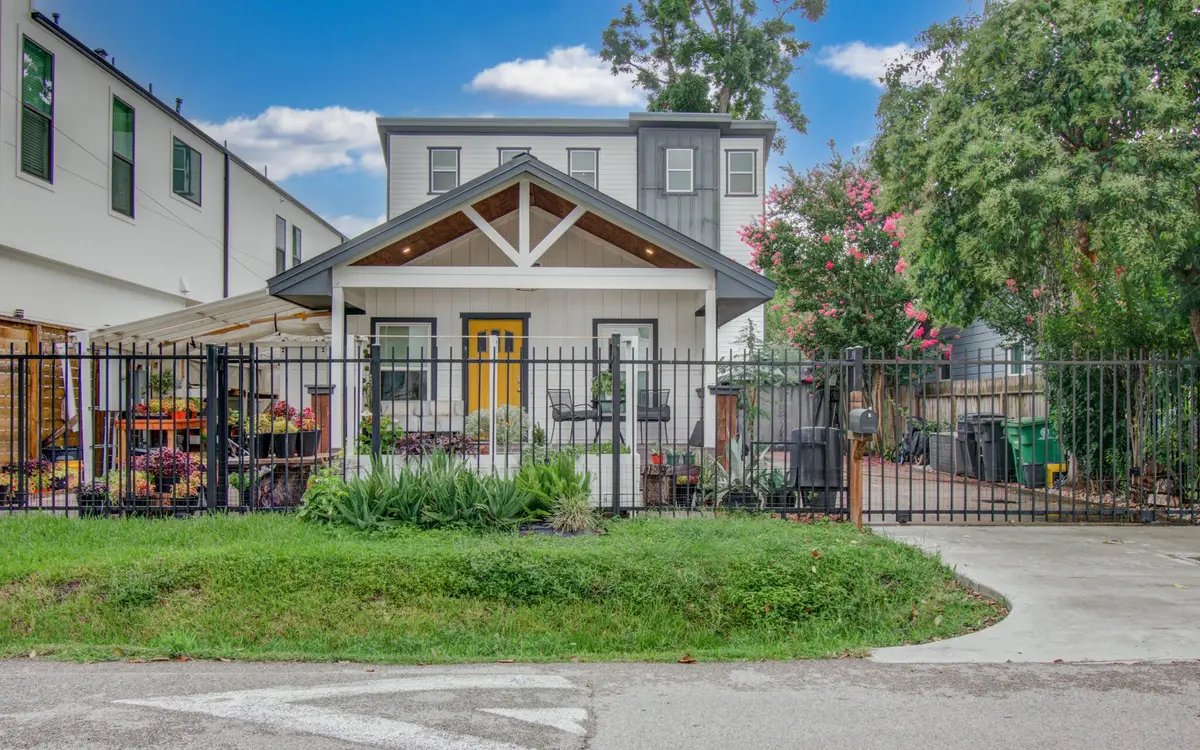 1205 E 26th Street, Houston, TX 77009 - #1