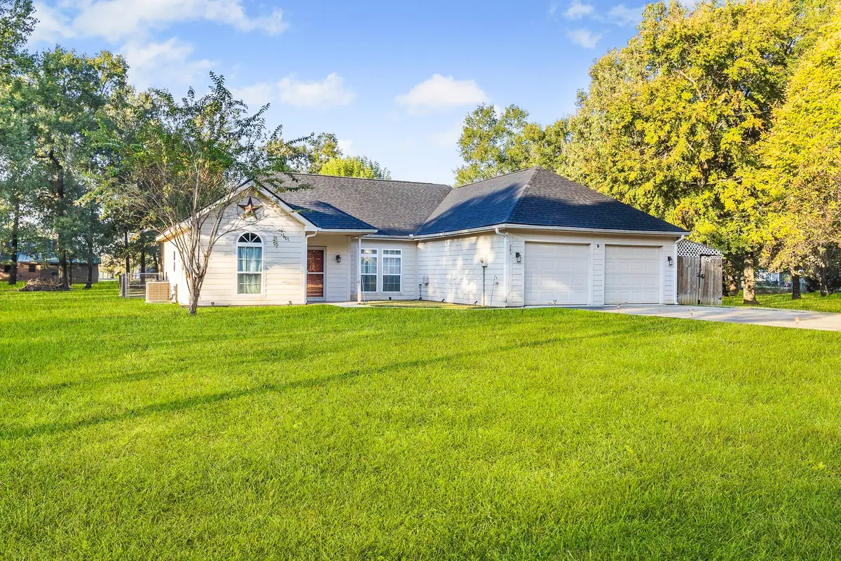 285 Lariat Lane, Livingston, TX 77351 - Image #1