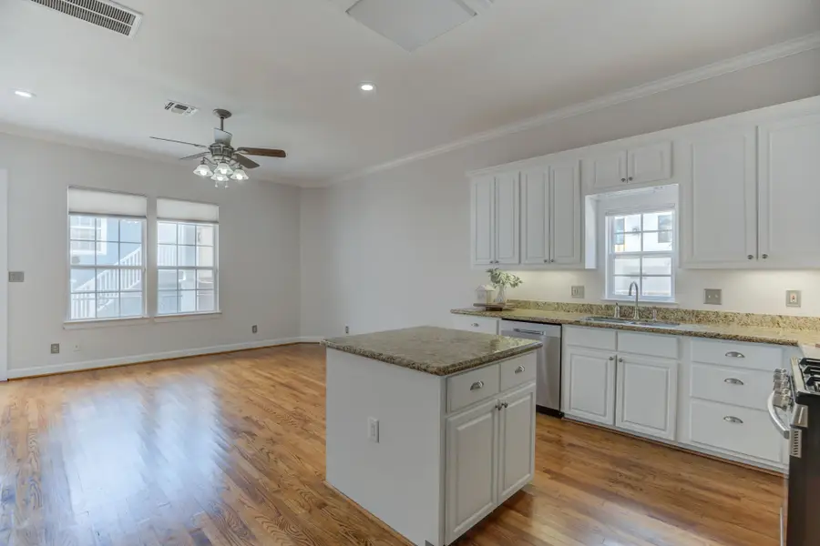 1108 W 22nd Street, Houston, TX 77008 - Image #3