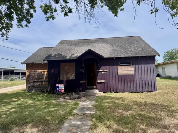 2113 Cypress Avenue, Bay City, TX 77414