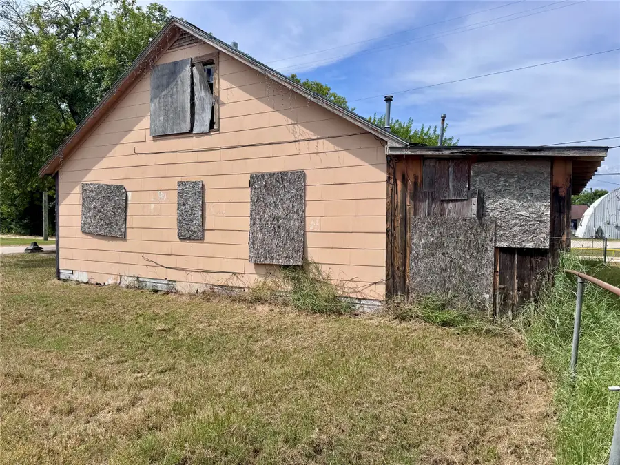 2113 Cypress Avenue, Bay City, TX 77414 - #3