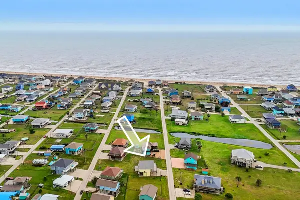 940 Gregory Lane, Crystal Beach, TN 77650