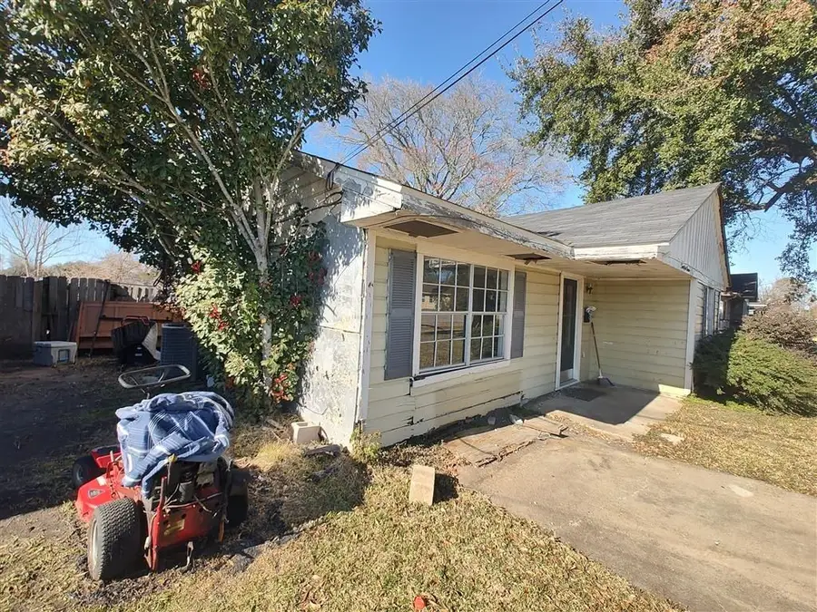 2114 7th Street, Port Neches, TX 77651 - #2