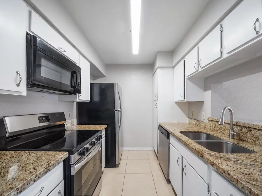 6633 W Airport Boulevard #1106, Houston, TX 77035 - #3