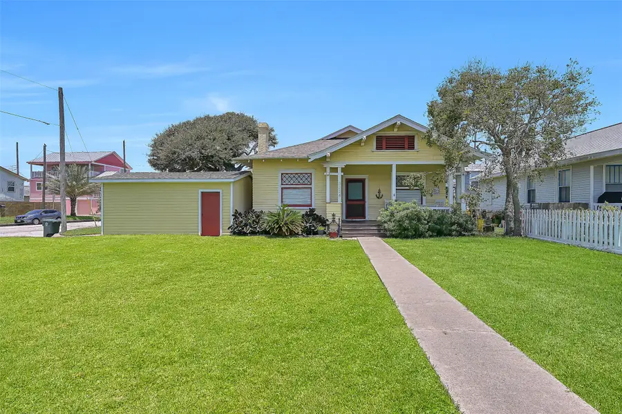3228 Avenue R 1/2, Galveston, TX 77550 - #2