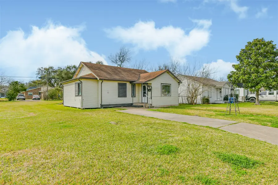 711 8th Avenue N, Texas City, TX 77590 - #2
