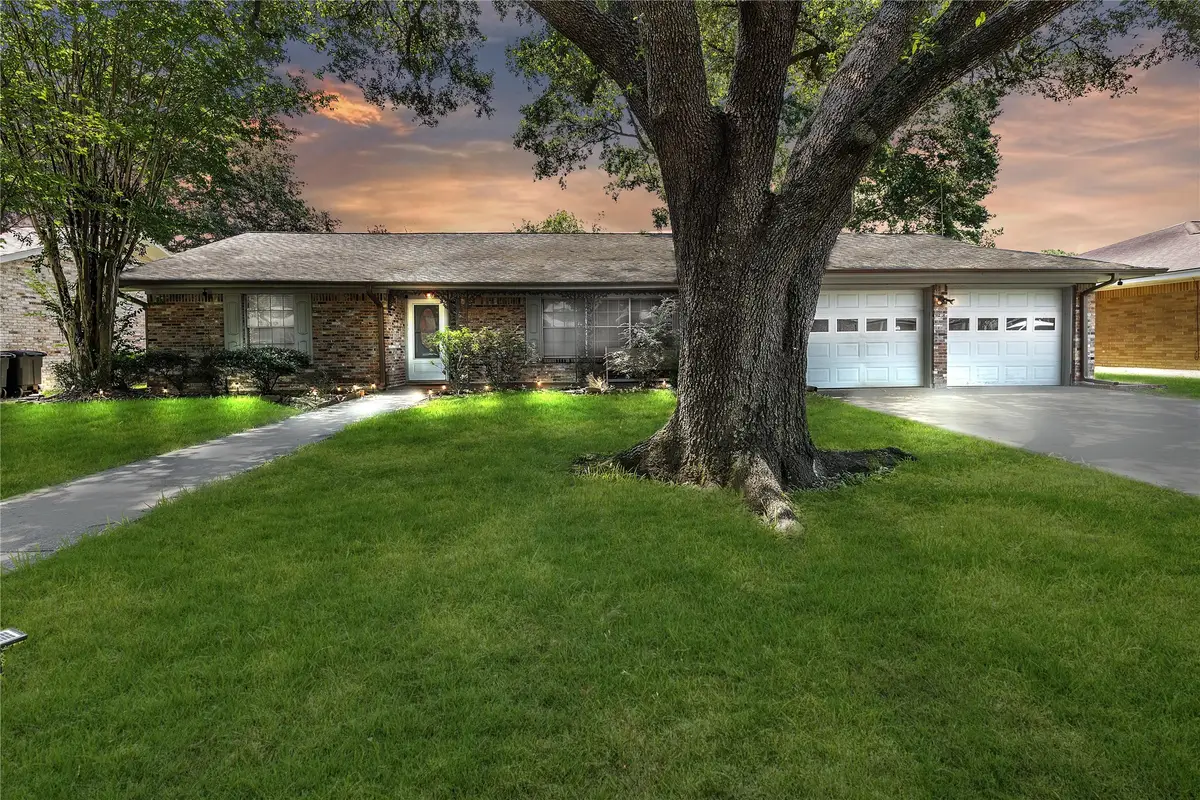 2207 Mockingbird Lane, Baytown, TX 77520 - #1