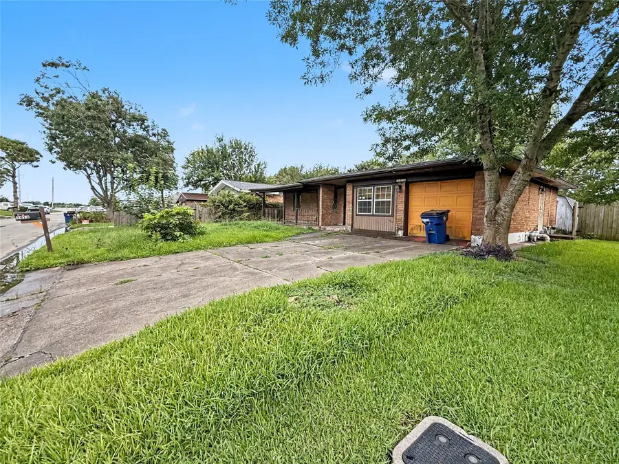 3413 Oleander Avenue, Texas City, TX 77590 - #3