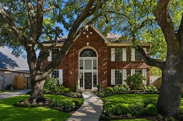4712 Broadmoor Drive, League City, TX 77573