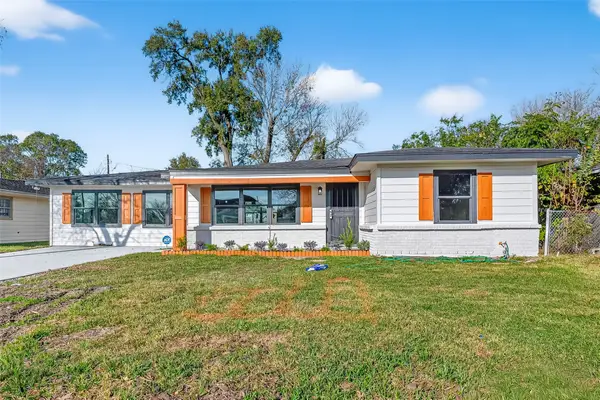 5707 Lyndhurst Drive, Houston, TX 77033