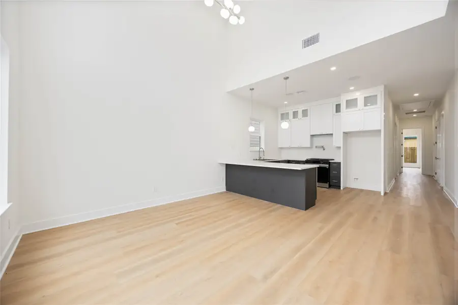 422 E 41 Street, Houston, TX 77022 - #3