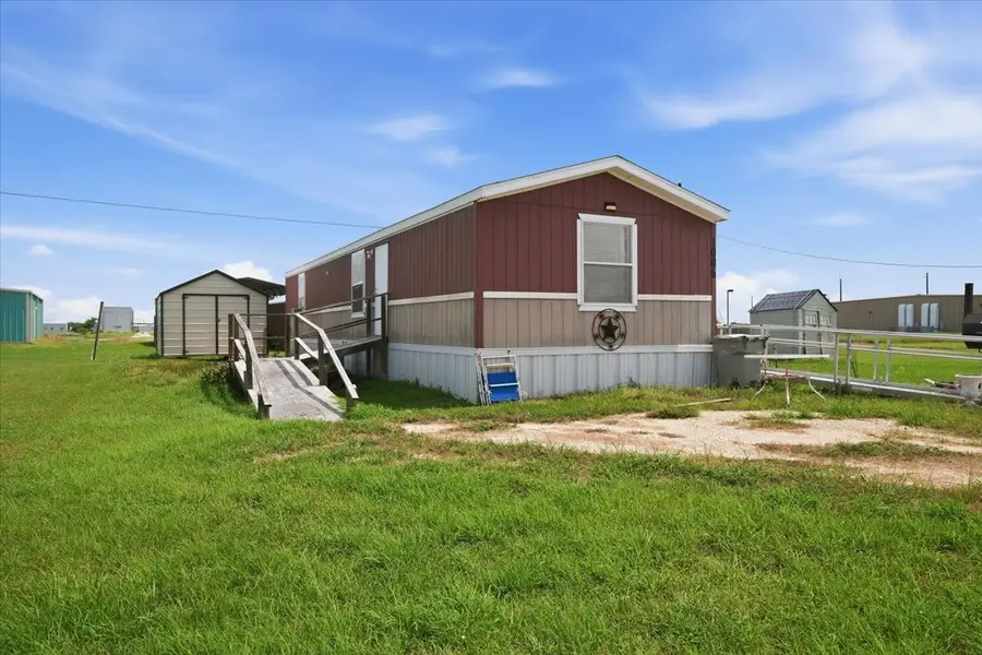 1006 W Toledo Street, Seadrift, TX 77983 - #3