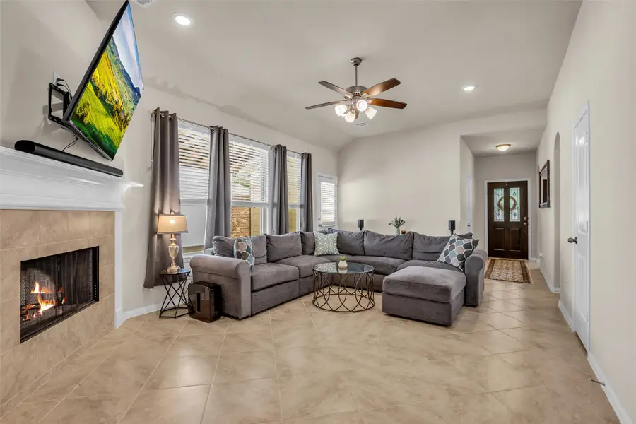 2923 Whitman Drive, Montgomery, TX 77356 - #2