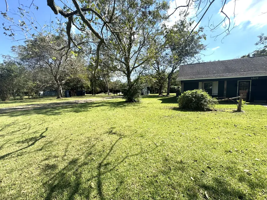 1207 Half Moon Drive, Wharton, TX 77488 - #3