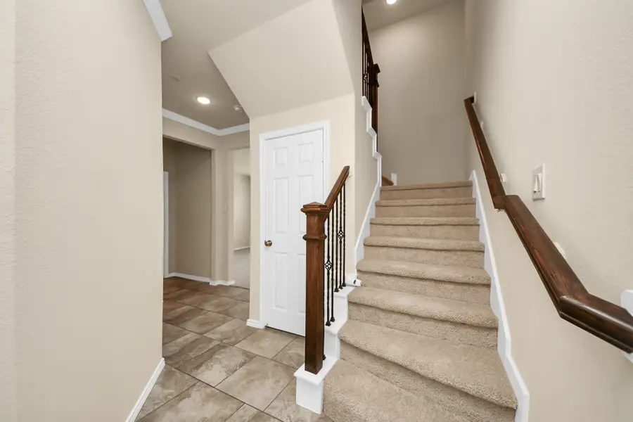 8604 Hollyoaks Creek Lane, Houston, TX 77063 - Image #2